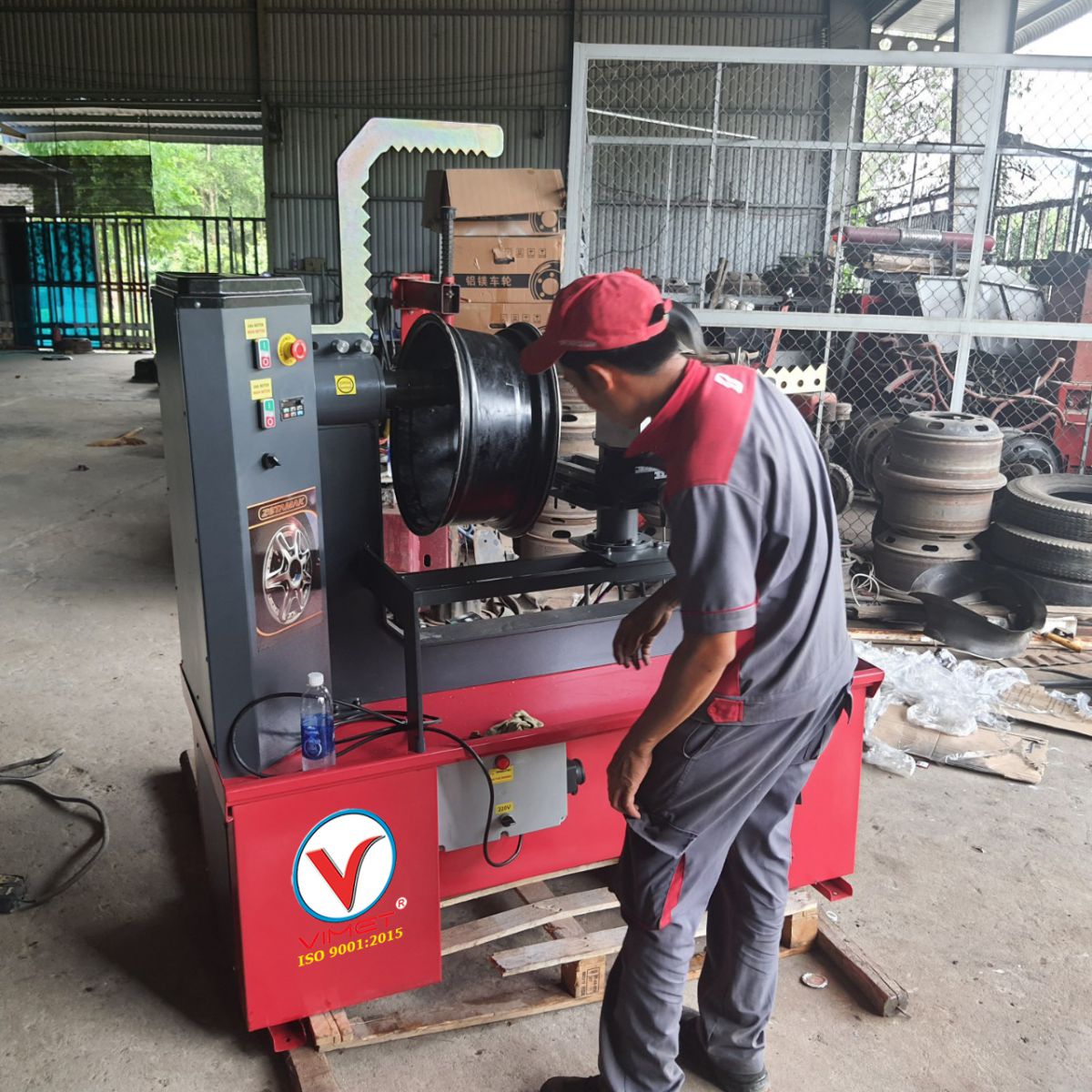 Kéo nắn và đánh bóng vành ôtô RSS1430