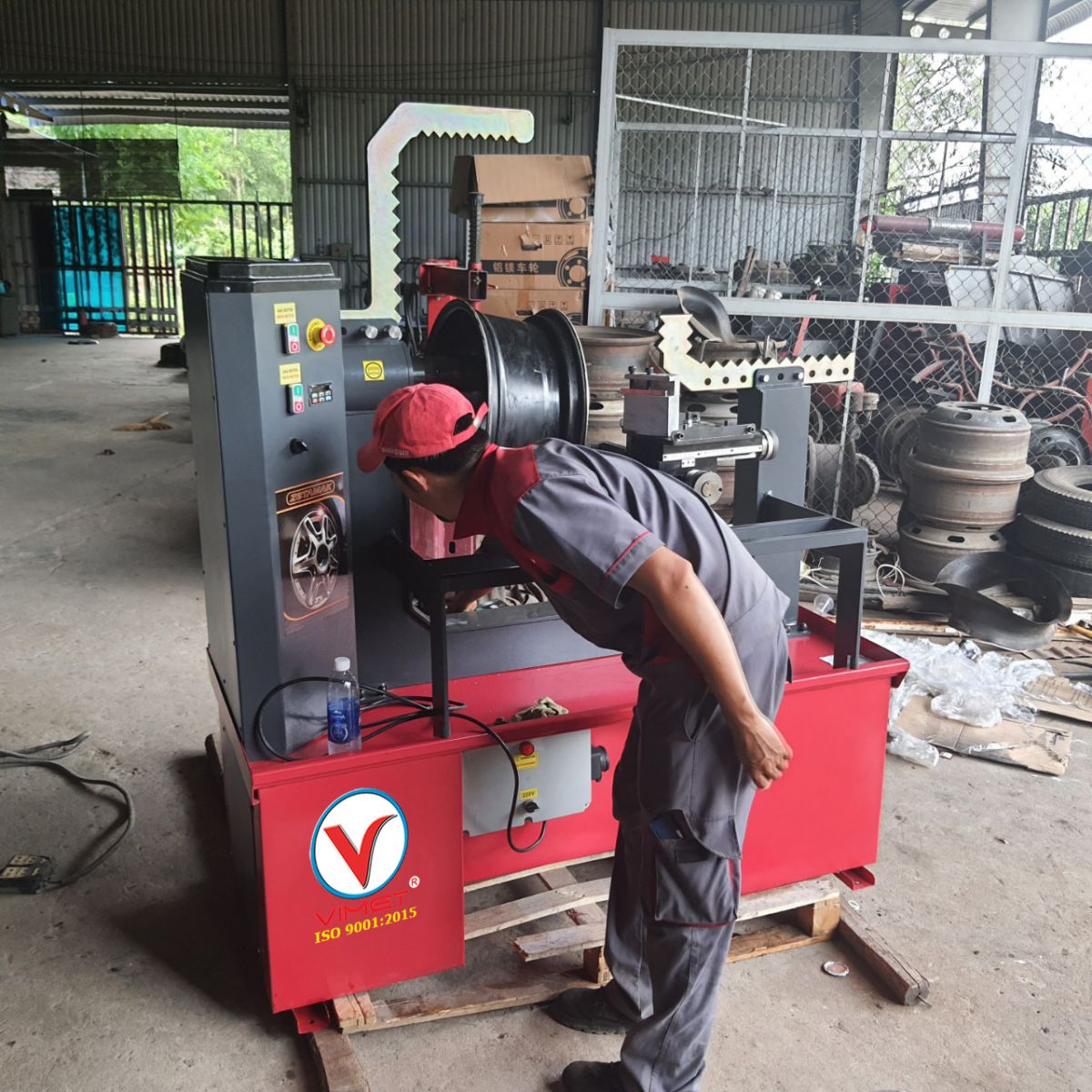 Kéo nắn và đánh bóng vành ôtô RSS1430