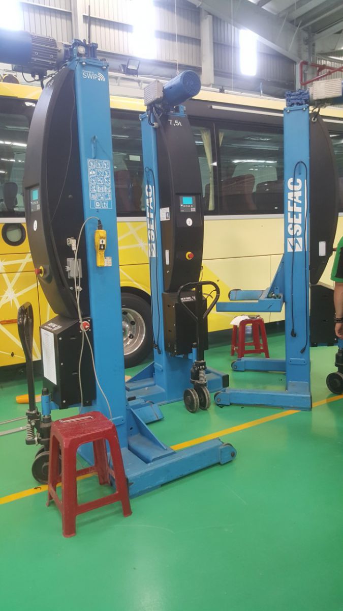 Cầu nâng 4 trụ độc lập Sefac SW2