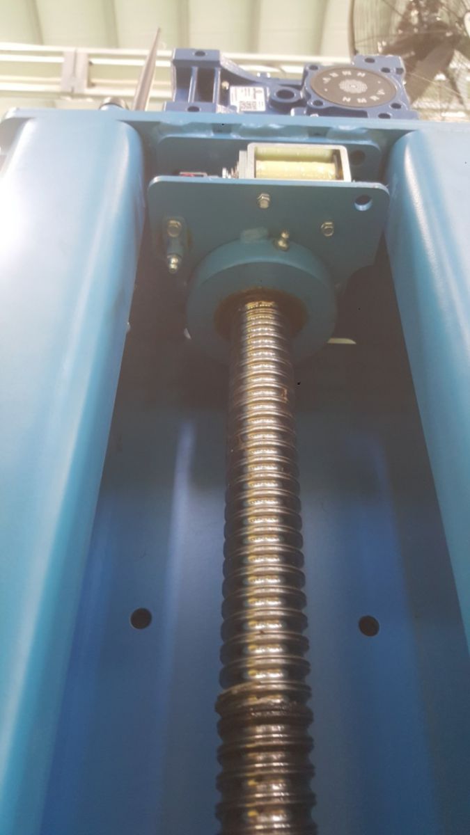 Cầu nâng 4 trụ độc lập Sefac SW2