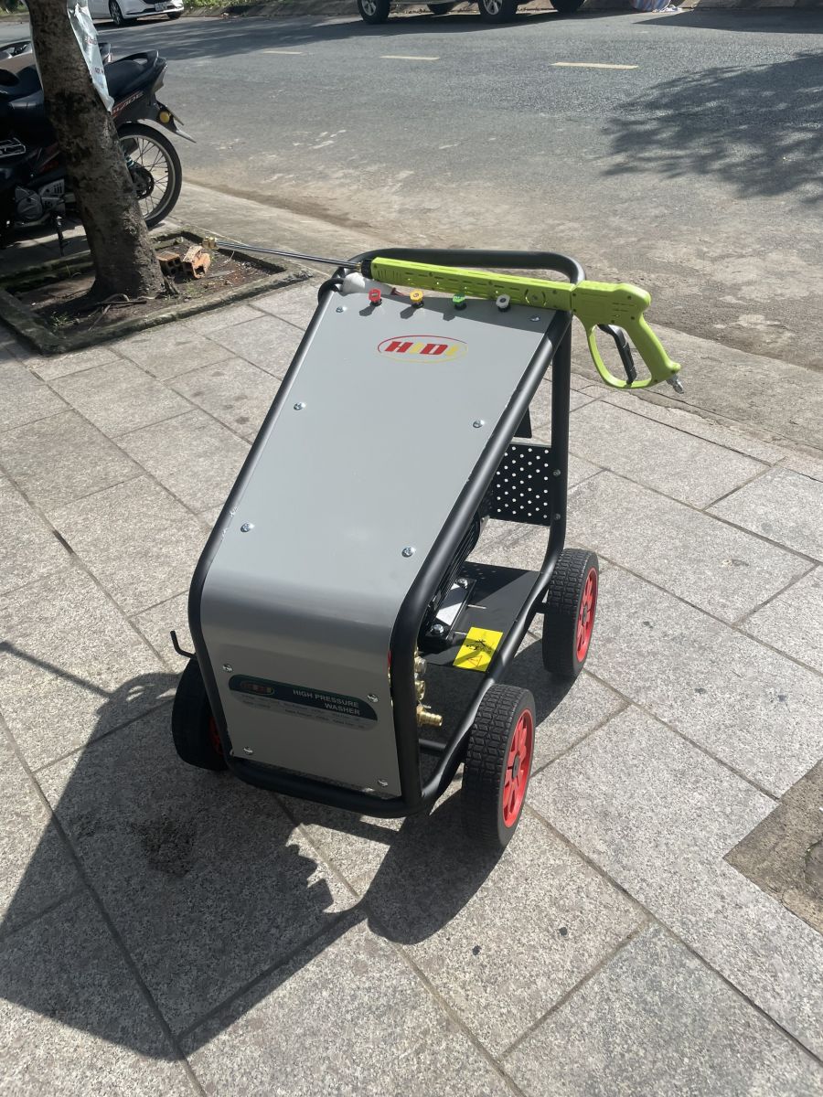 Máy rửa xe cao áp HIDI HWT10271